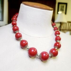 Vintage Elegant Red Beaded Necklace